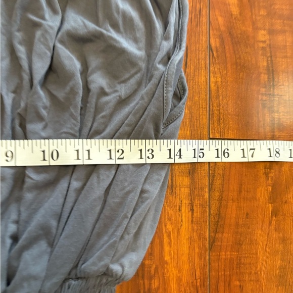 Elan off the shoulder grey cropped wide leg boho jumpsuit romper size medium - Picture 13 of 16